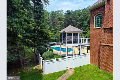 8261 Roseland Drive, Fairfax Station, VA 22039 - Photo 138