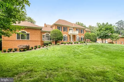 8261 Roseland Drive, Fairfax Station, VA 22039 - Photo 4
