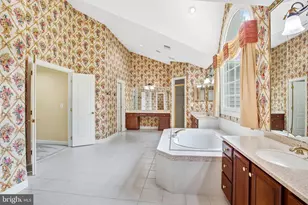 8261 Roseland Dr, Fairfax Station, VA 22039 - Photo 54