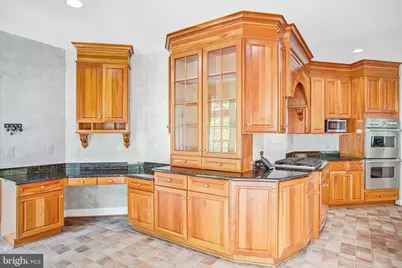 8261 Roseland Drive, Fairfax Station, VA 22039 - Photo 26