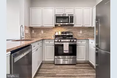 1641 International Drive #304, McLean, VA 22102 - Photo 4