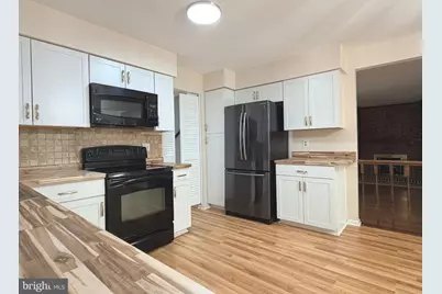 7594 Woodstown Drive, Springfield, VA 22153 - Photo 12