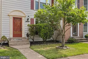 5248 Stoney Branch Ct, Centreville, VA 20120 - Photo 4