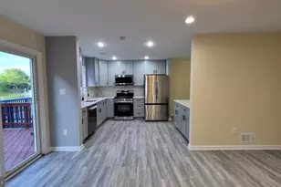 7106 Snug Harbor Ct, Alexandria, VA 22315 - Photo 8