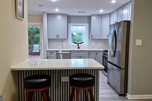 7106 Snug Harbor Ct, Alexandria, VA 22315 - Photo 10