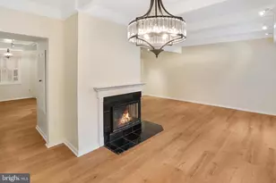 11172 Glade Dr, Reston, VA 20191 - Photo 16