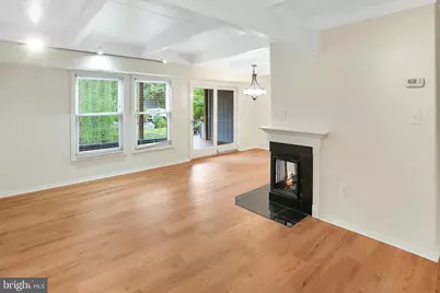 11172 Glade Drive, Reston, VA 20191 - Photo 10