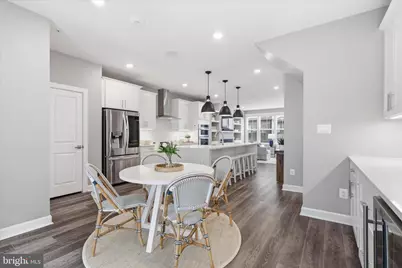 213 Market Square NW #19, Vienna, VA 22180 - Photo 22
