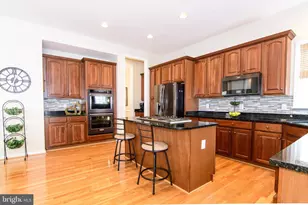 2460 Cypress Green Ln, Herndon, VA 20171 - Photo 18