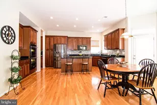 2460 Cypress Green Ln, Herndon, VA 20171 - Photo 16