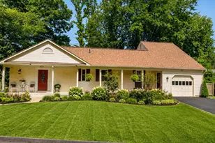 8531 West Oak Pl Pl, Vienna, VA 22182 - Photo 1
