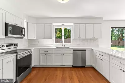 6294 Dunaway Court, McLean, VA 22101 - Photo 18