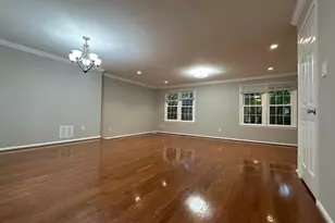 10152 Village Knolls Ct, Oakton, VA 22124 - Photo 8