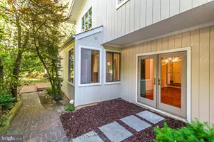 7220 Vistas Ln, McLean, VA 22101 - Photo 8