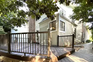 7220 Vistas Ln, McLean, VA 22101 - Photo 6