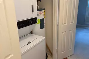1348 Garden Wall Cir, Reston, VA 20194 - Photo 12