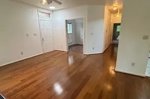 1348 Garden Wall Cir, Reston, VA 20194 - Photo 4