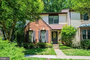 5908 Roberts Common Ct, Burke, VA 22015 - Photo 1