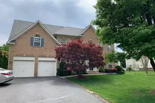 8219 Electric Ave, Vienna, VA 22182 - Photo 2