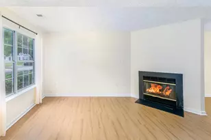6112 Hoskins Hollow Cir, Centreville, VA 20121 - Photo 6