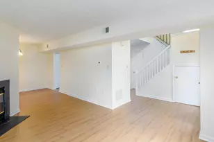 6112 Hoskins Hollow Cir, Centreville, VA 20121 - Photo 8