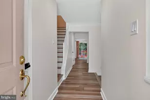 2986 Borge St, Oakton, VA 22124 - Photo 2