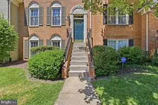 2004 Gallows Tree Ln, Vienna, VA 22182 - Photo 4