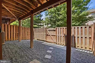 2004 Gallows Tree Ln, Vienna, VA 22182 - Photo 46