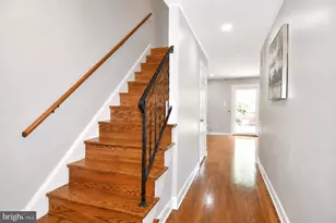 9222 Bailey Ln, Fairfax, VA 22031 - Photo 14