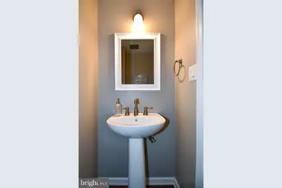 9222 Bailey Lane, Fairfax, VA 22031 - Photo 12