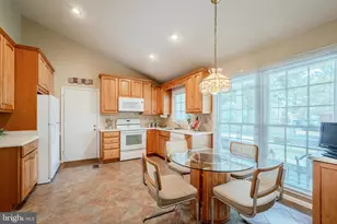 13385 Point Rider Ln, Herndon, VA 20171 - Photo 10