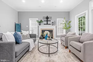 9903 Burke Station Ct, Fairfax, VA 22032 - Photo 22