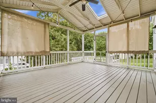 9903 Burke Station Ct, Fairfax, VA 22032 - Photo 24