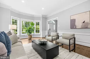 9903 Burke Station Ct, Fairfax, VA 22032 - Photo 12
