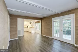 9012 Penn Manor Ct, Springfield, VA 22153 - Photo 12