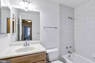 9012 Penn Manor Ct, Springfield, VA 22153 - Photo 30