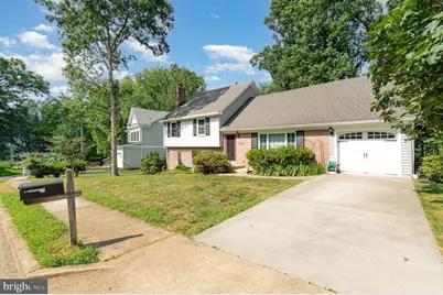 519 Woodland Court NW, Vienna, VA 22180 - Photo 2