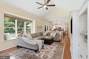 3801 Wheatgrain Ln, Fairfax, VA 22033 - Photo 20