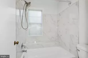 11951 Sentinel Point Ct, Reston, VA 20191 - Photo 16