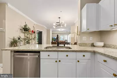11397 Aristotle Drive #11-409, Fairfax, VA 22030 - Photo 4