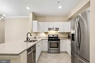 11397 Aristotle Dr, Fairfax, VA 22030 - Photo 6