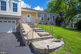 14404 Haystack Ct, Centreville, VA 20120 - Photo 6