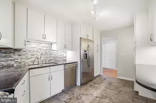 5904 Mt Eagle Dr, Alexandria, VA 22303 - Photo 20