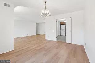 5902 Mt Eagle Dr, Alexandria, VA 22303 - Photo 10