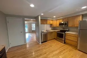 11906 Fieldthorn Ct, Reston, VA 20194 - Photo 6