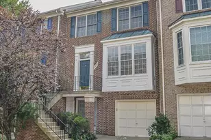 2254 Journet Dr, Dunn Loring, VA 22027 - Photo 2