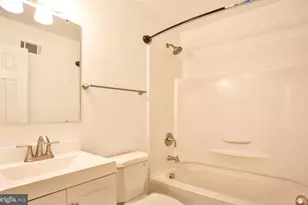 2402 Windbreak Dr, Alexandria, VA 22306 - Photo 12