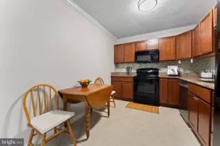 11617 Windbluff Ct, Reston, VA 20191 - Photo 18