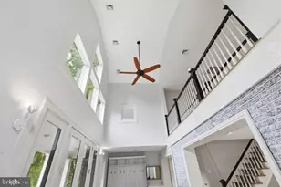 2850 Rosemary Ln, Falls Church, VA 22042 - Photo 6