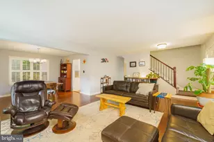 6224 Capella Ave, Burke, VA 22015 - Photo 4